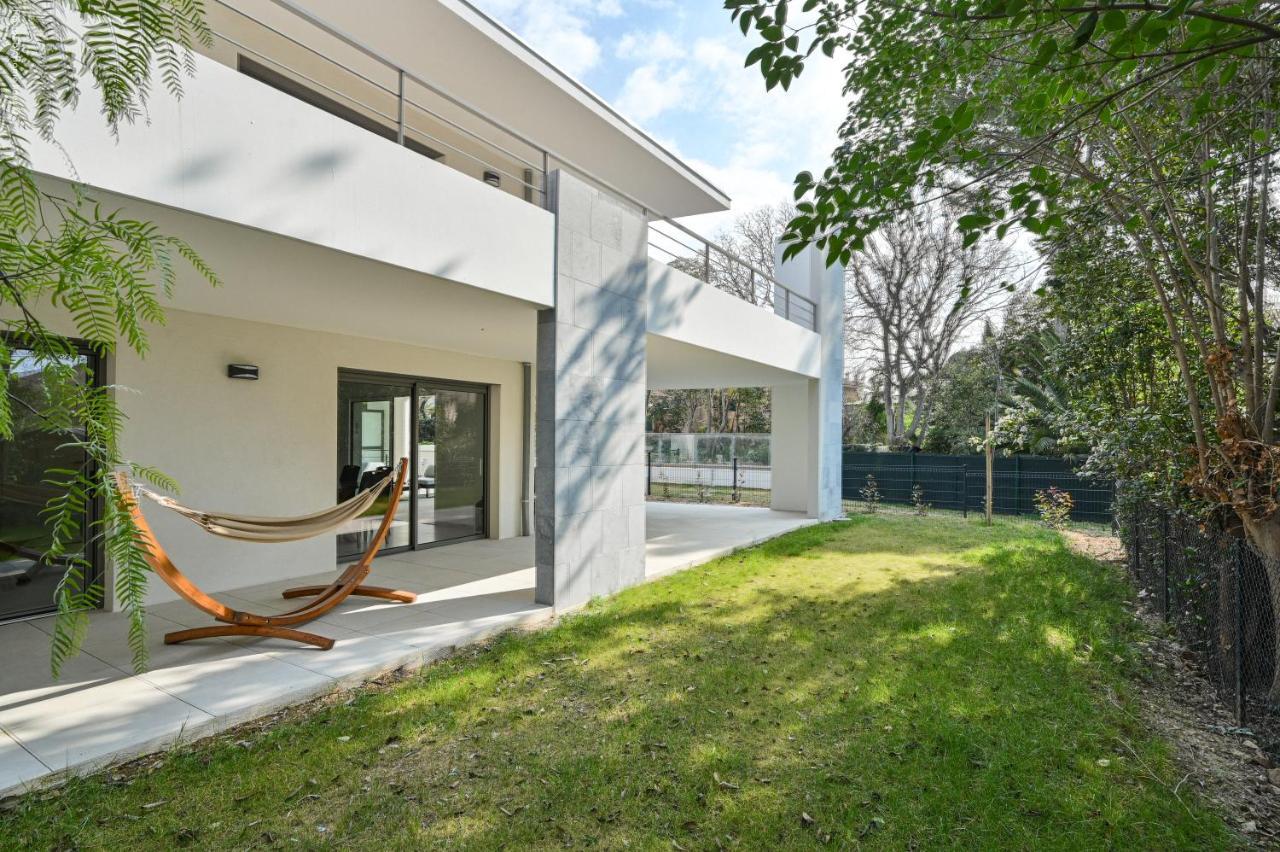 T3 Neuf – C13 - Jardin-Terrasse Et Piscine – Accès Direct Plages Et Centre Village Saint-Cyr-sur-Mer Esterno foto